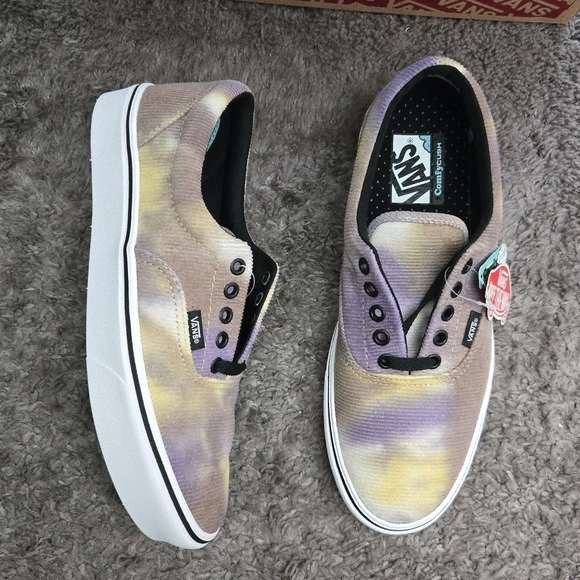 Vans Shoes - Vans Comfycush Era Women Size 10 Multicolor White Lightweight 022026